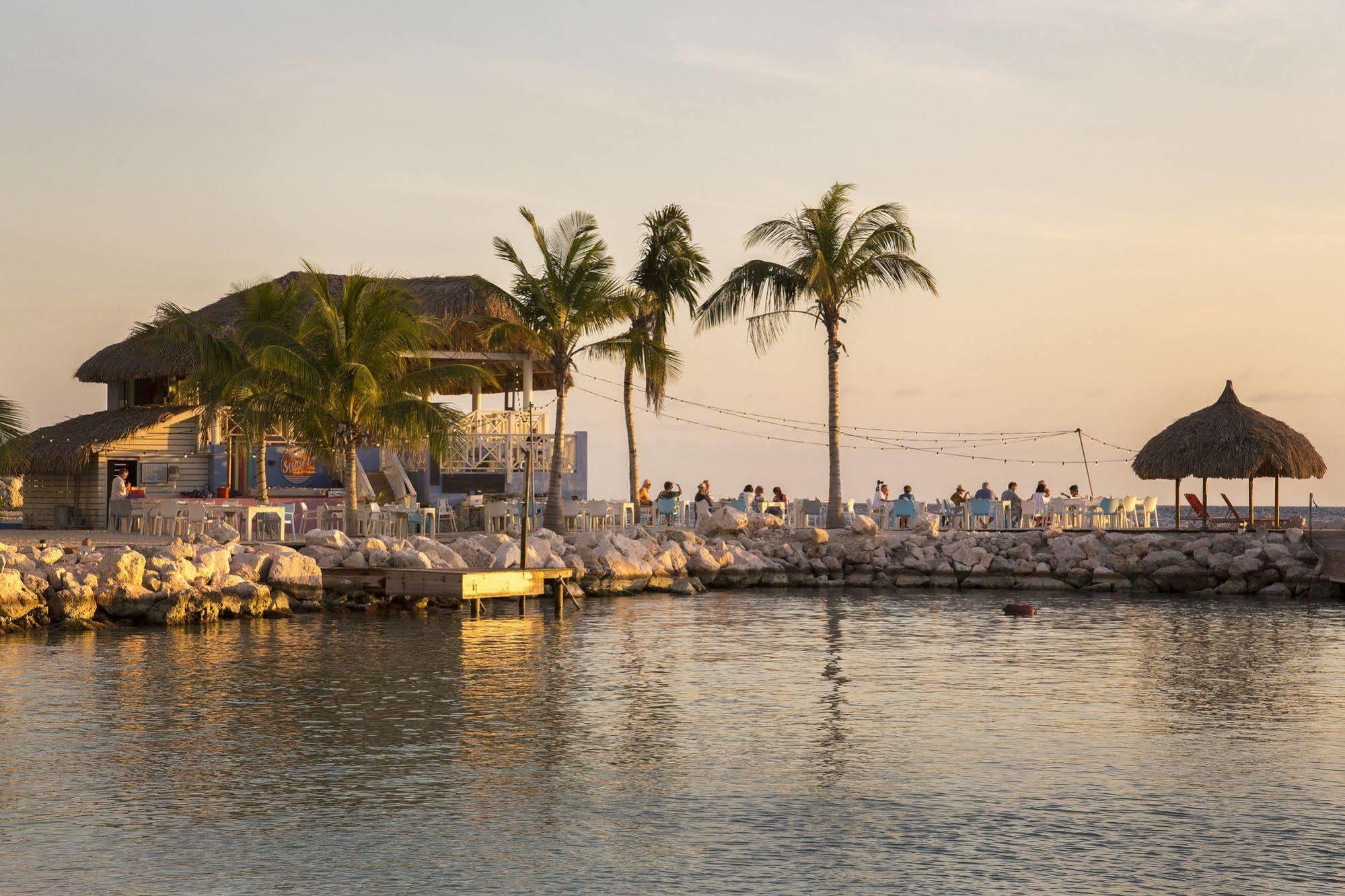 Blue Bay Lodges Curacao Экстерьер фото