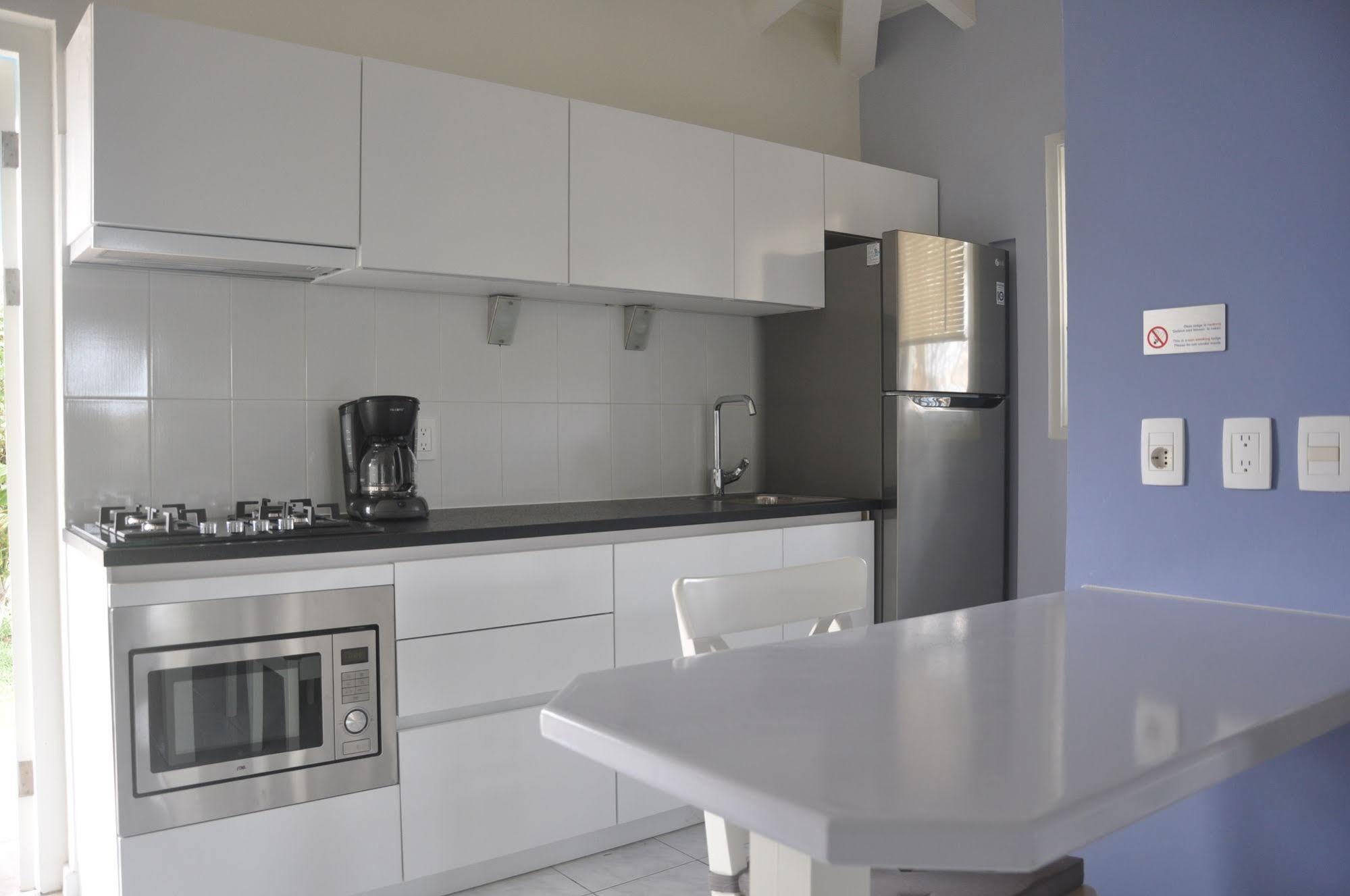 Blue Bay Lodges Curacao Экстерьер фото
